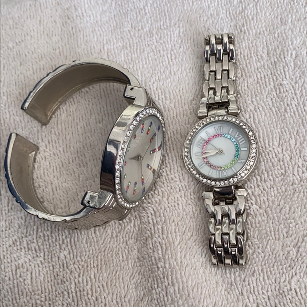 2 ladies wrist watch